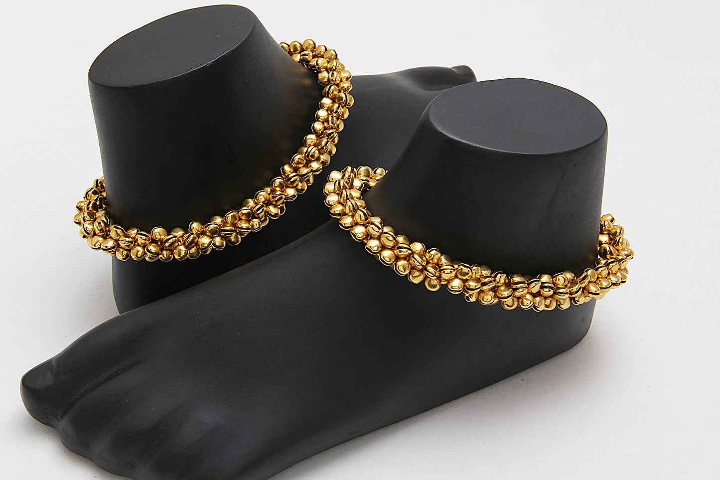 Antique Gold Ghungroo Anklets Payal Pair - Rent Jewels