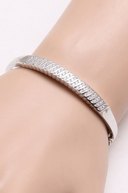Elegant Signity Diamonds Silver Bracelet Bangle - Rentjewels