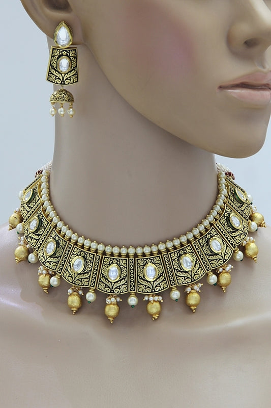 Antique Gold Black Meena Kundan Necklace Set - Rent Jewels