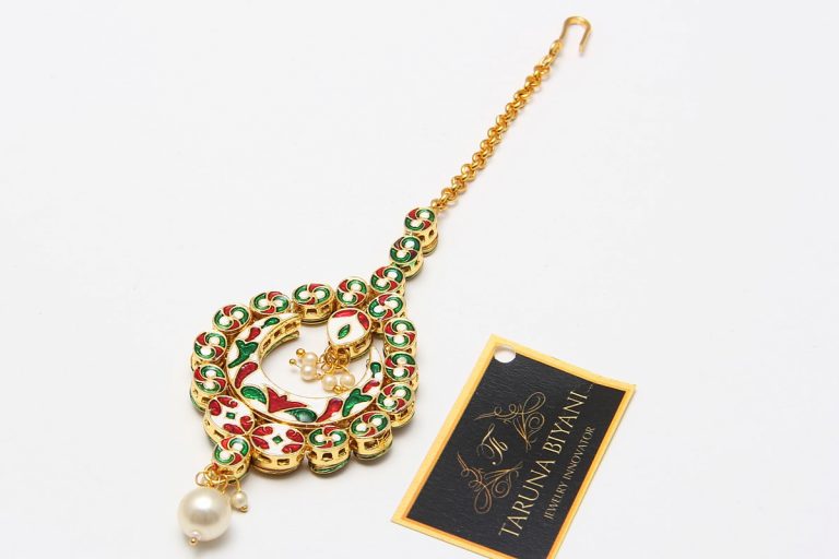 Kundan Round Pearl Drop Maang Tika - Rent Jewels