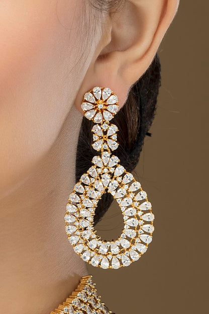 Gorgeous Neck-Hugging Signity Diamonds Choker Necklace Set - Rent Jewels