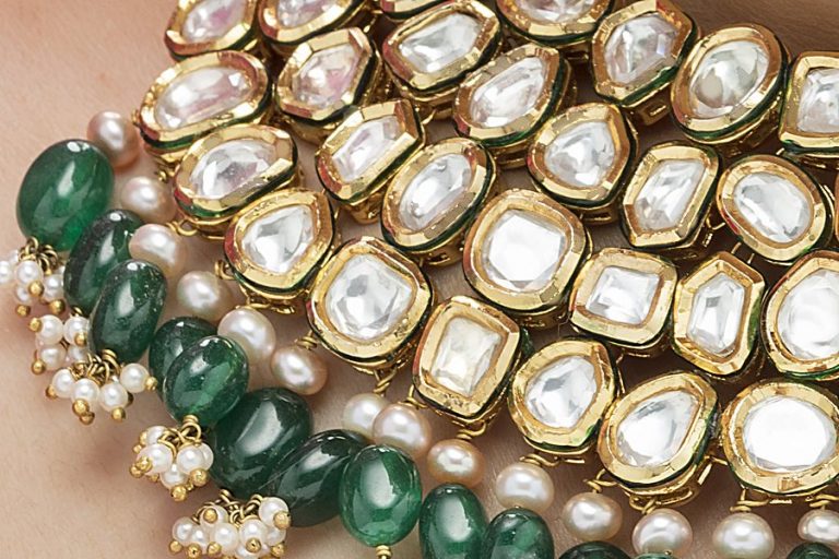 Uncut Kundan Emerald Green Bridal Necklace Set
