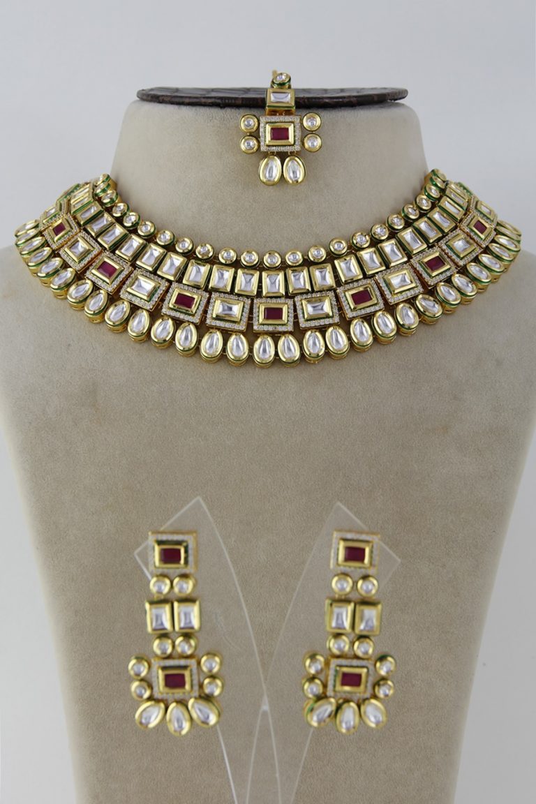 Exquisite Kundan Ruby Red Necklace Set - Rent Jewels