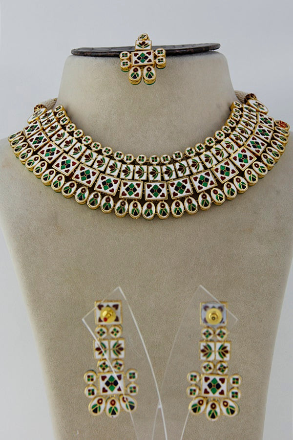 Exquisite Kundan Ruby Red Necklace Set - Rent Jewels