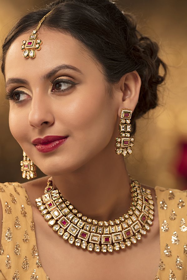 Exquisite Kundan Ruby Red Necklace Set - Rent Jewels