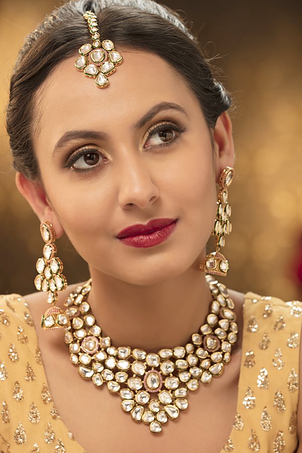 Elegant Uncut Kundan Ruby Necklace Set - Rent Jewels