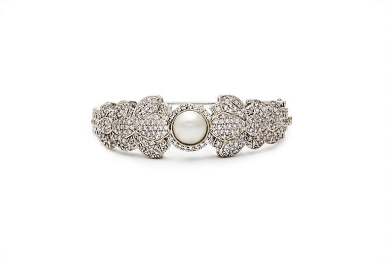 Stunning Diamond Bracelet with Pearl