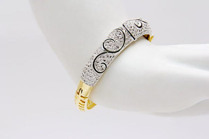 Signity Diamonds Openable Gold Bracelet