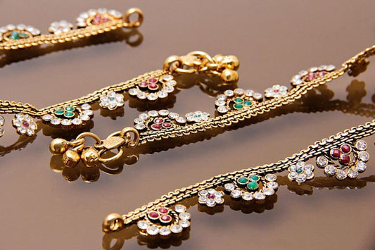 Antique Gold Plated Stones Anklet Payal - Rent Jewels