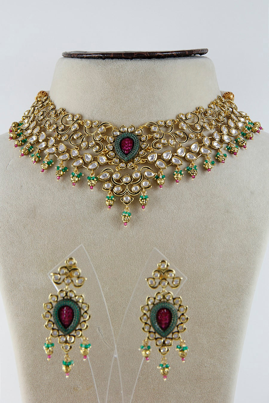 Elegant Fine Polki Kundan Necklace Set - Rent Jewels