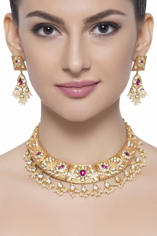 Geru Matt Gold Plated Kundan Necklace Set - Rentjewels