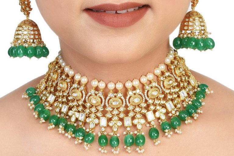 Kundan Choker Bridal Green Necklace Tika Set - Rentjewels